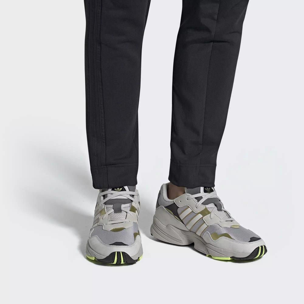 Adidas Yung-96 Tenis Plateados Para Hombre (MX-81134)